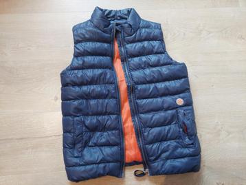 Jassen voor tieners beschikbaar voor biedingen