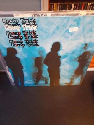 lp - cheap trick - standing on the edge, Cd's en Dvd's, Vinyl | Rock, Ophalen of Verzenden, Zo goed als nieuw, 12 inch, Overige genres
