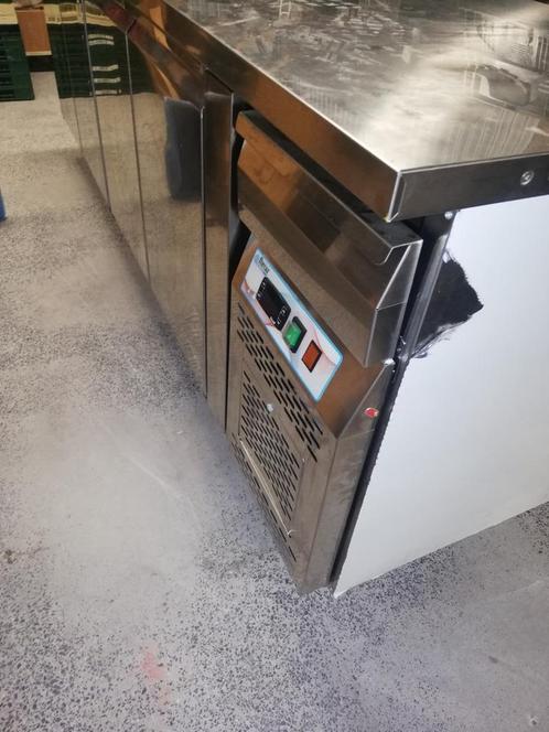Professionele koelkasttoonbank
Het merk Forcar by fimar, Zakelijke goederen, Horeca | Keukenapparatuur, Koelen en Vriezen, Nieuw zonder verpakking