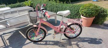 Kinderfiets meisje beschikbaar voor biedingen