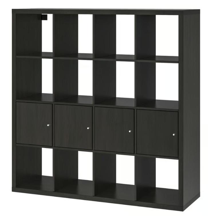 KALLAX kast – zwartbruin – met 4 deurtjes – in topstaat, Huis en Inrichting, Kasten | Boekenkasten, Zo goed als nieuw, 100 tot 150 cm