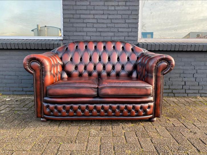 Springvale Chesterfield zetel roodbruin GRATIS GELEVERD, Huis en Inrichting, Zetels | Voetbanken en poefs, Leer, Ophalen of Verzenden