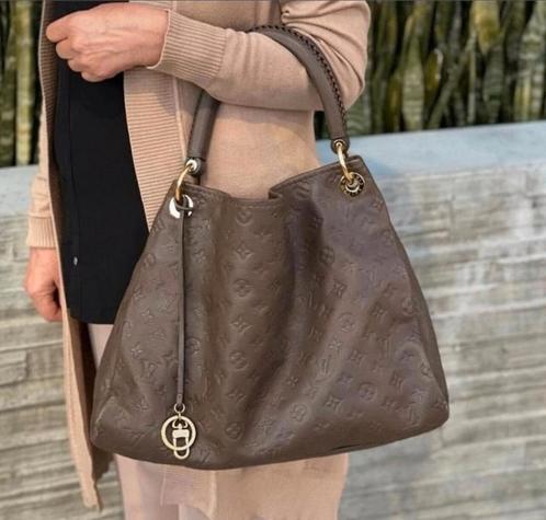 Louis Vuitton ARTSY MM schoudertas bruin, Bijoux, Sacs & Beauté, Sacs | Sacs Femme, Comme neuf, Brun, Enlèvement ou Envoi