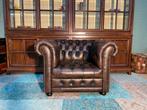 Engelse Chesterfield club zetel bruin gevlamd, Antiek en Kunst, Ophalen of Verzenden