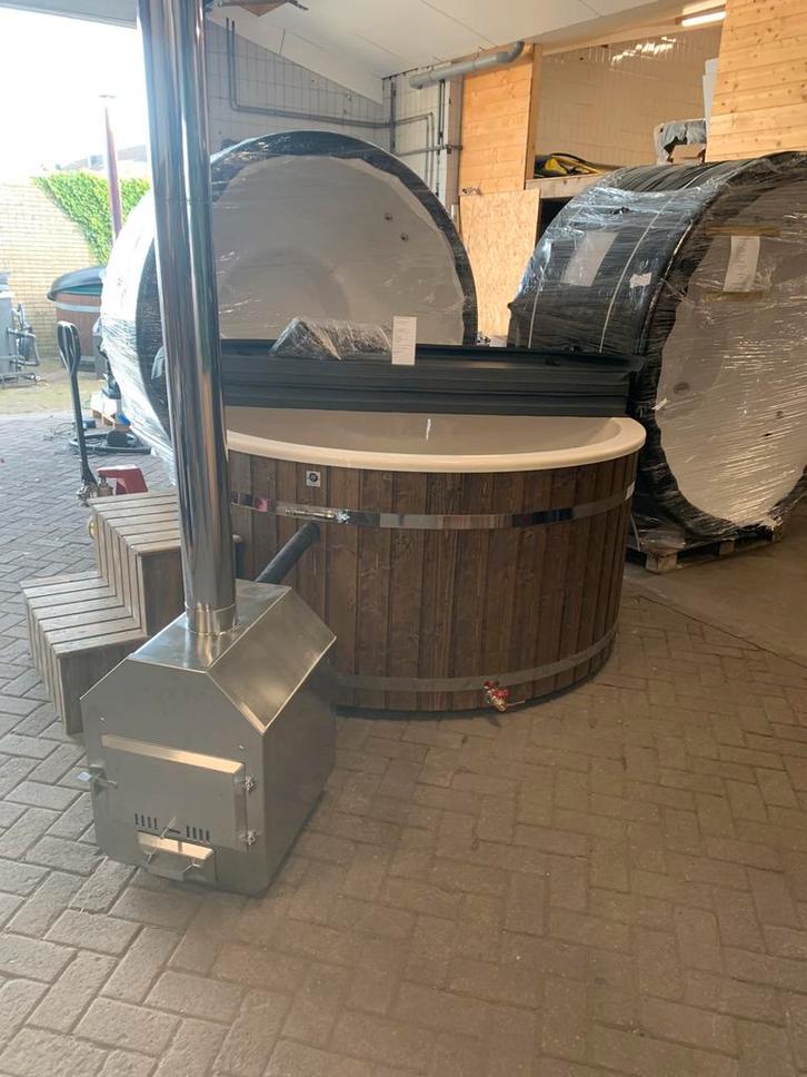 Hottub extern - showroom model - bezorging in België gratis, Tuin en Terras, Zwembad-toebehoren, Nieuw, Verlichting, Ophalen