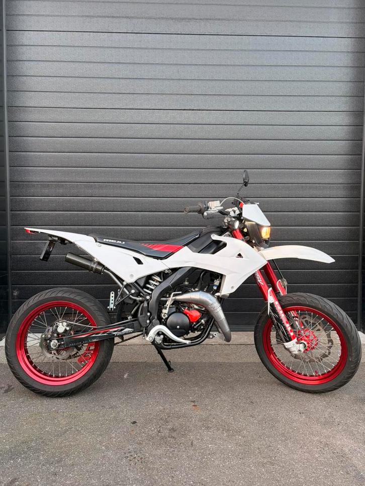 Trophée Rieju avec 50, Vélos & Vélomoteurs, Cyclomoteurs | Derbi, Utilisé, Classe B (45 km/h), Enlèvement ou Envoi