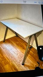 Bureau, Ophalen, Zo goed als nieuw