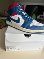 Prachtige WMNS Air Jordan 1 MID - 11 (amper gedragen) Maat 1, Blauw, Ophalen of Verzenden, Zo goed als nieuw, Sneakers