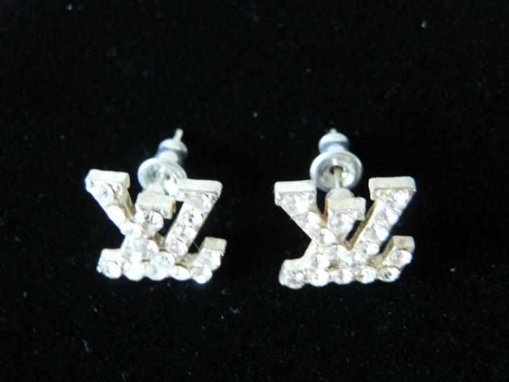 Louis Vuitton oorbellen., Handtassen en Accessoires, Oorbellen, Zo goed als nieuw, Knopjes of Stekers, Overige materialen, Zilver