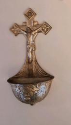 Antieke Wijwatervat, Enlèvement ou Envoi