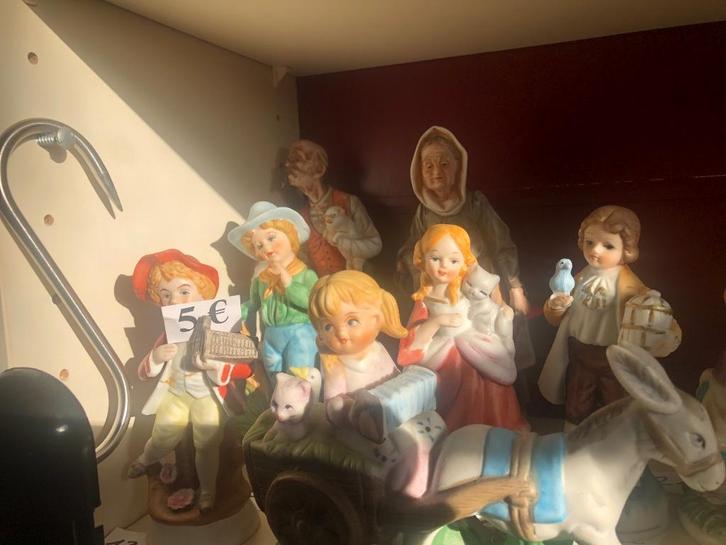 tientallen postuurtjes in porselein, Antiek en Kunst, Antiek | Porselein, Ophalen of Verzenden