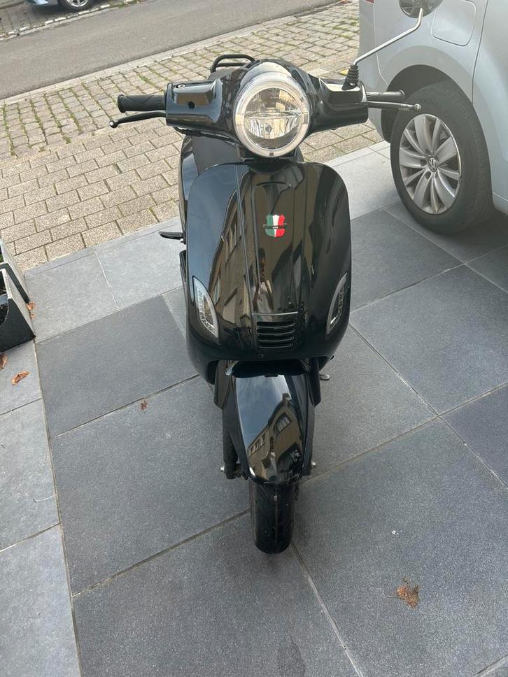 GTS Tostcana B klasse, Fietsen en Brommers, Snorfietsen en Snorscooters, Zo goed als nieuw, Overige merken, Benzine, Ophalen