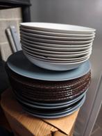 Assiettes diverses, Enlèvement