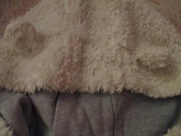 omkeerbaar grijs vest met oortjes maat 122 beschikbaar voor biedingen