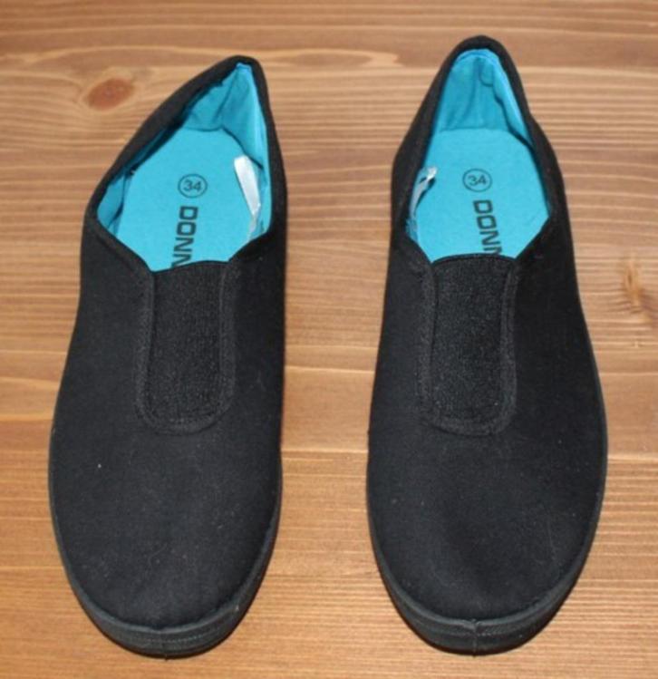 Chaussons de gymnastique Donnay NEUFS - taille 34, Enfants & Bébés, Vêtements enfant | Chaussures & Chaussettes, Neuf, Chaussures de sport