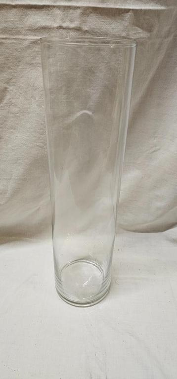 vaas beschikbaar voor biedingen