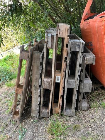 2 euro palletten ( andere zijn al weg) beschikbaar voor biedingen