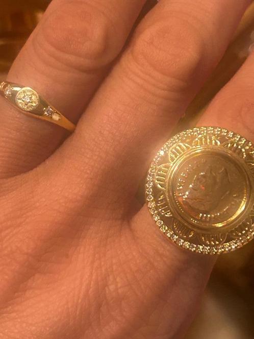 2 gouden ringen met klein steentjes merken, Handtassen en Accessoires, Ringen, Zo goed als nieuw, Dame of Heer, 18 tot 19, Goud