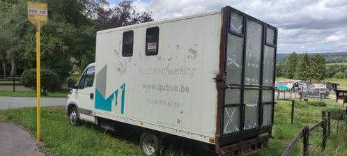 Camion aluvan Iveco permis b chevaux ou autre, Auto's, Vrachtwagens, Particulier, Iveco, Diesel, Handgeschakeld, Overige bekleding