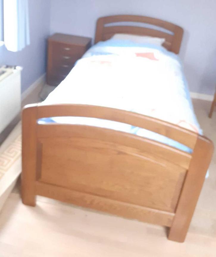 elektrisch seniorenbed van massief licht eikenhout, Huis en Inrichting, Slaapkamer | Bedden, Gebruikt, Eenpersoons, 90 cm, 200 cm