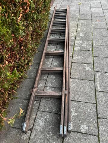 Ladder houten 3,25m beschikbaar voor biedingen