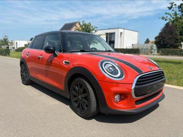 Mini cooper 1.5 136pk/slechts 37000km/carplay/Gps/led lights beschikbaar voor biedingen
