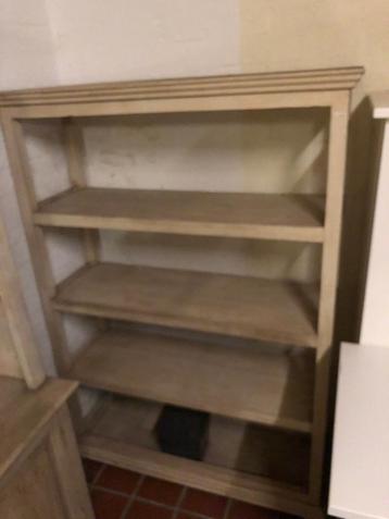 BOEKENKAST INDIA – Roomdivider Flamant kast beschikbaar voor biedingen