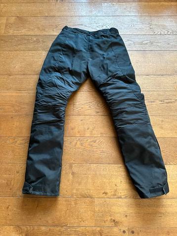 Motor broek  beschikbaar voor biedingen