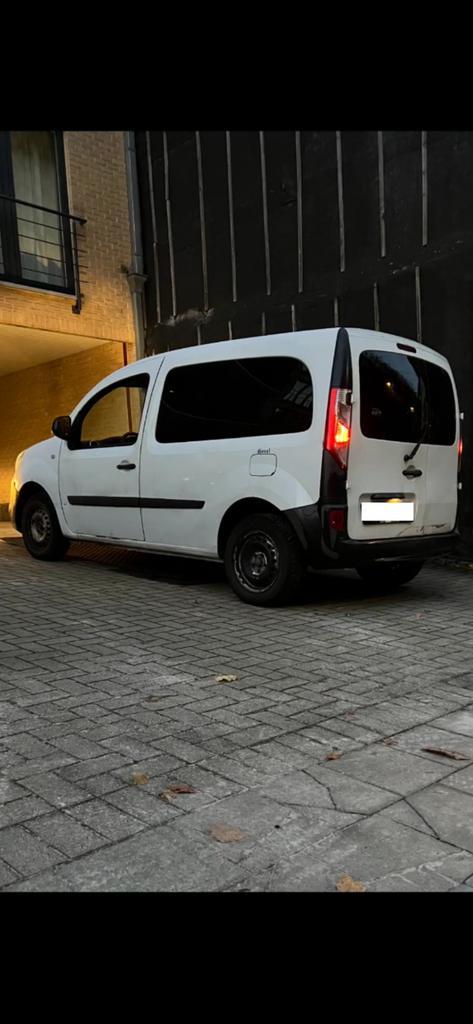 *Renault Kangoo 1.5 dCi (SCHADEWAGEN), Auto's, Renault, Particulier, Centrale vergrendeling, Euro 5, Handgeschakeld, Ophalen