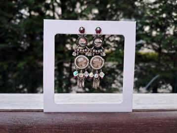 Oorbelen Ayala Bar beschikbaar voor biedingen