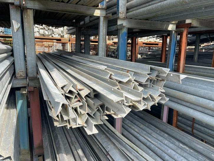 T-profielen 40x40x3 mm Lengte: 3,1 meter | Gegalvaniseerd, Doe-het-zelf en Bouw, Werkbanken, Gebruikt, Ophalen of Verzenden