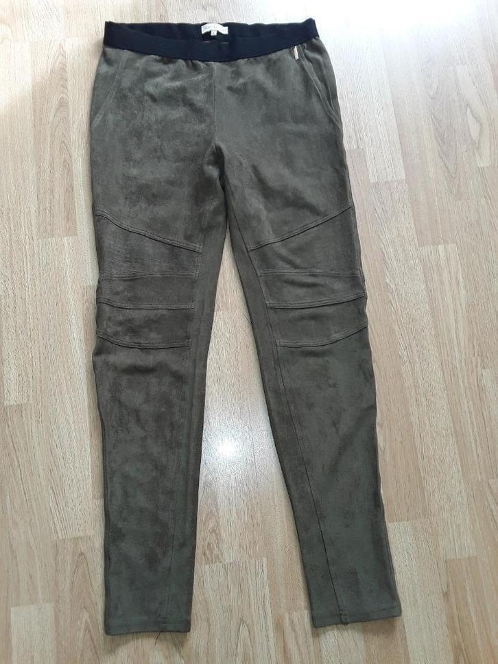 Kaki kleurige damesbroek maat L, Kleding | Dames, Broeken en Pantalons, Zo goed als nieuw, Maat 42/44 (L), Groen, Lang, Ophalen of Verzenden
