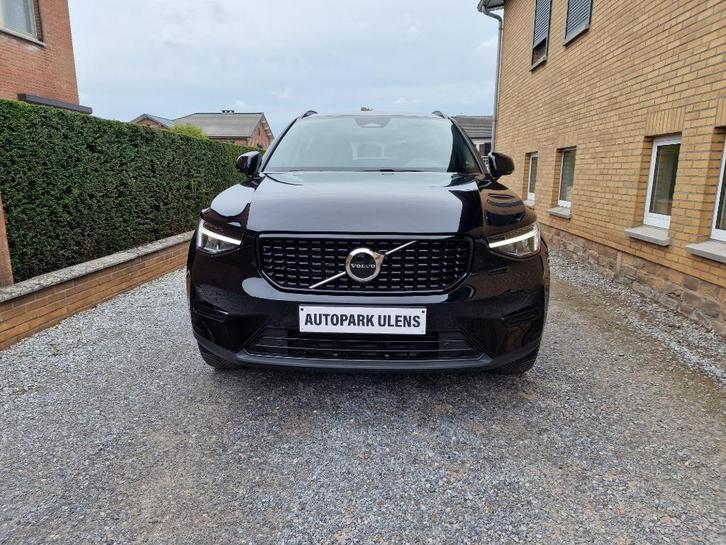 Volvo XC40 Dark Plus B3 Mild Hybrid Édition Limitée, Autos, Volvo, Entreprise, XC40, ABS, Caméra de recul, Phares directionnels