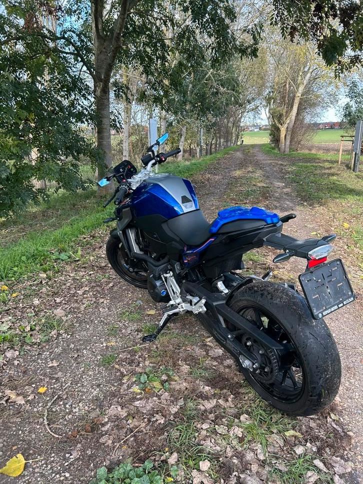 BMW F900R 9500km, Motoren, Motoren | BMW, Bedrijf, Naked bike, meer dan 35 kW, 2 cilinders, Motorrijbewijs A, ABS, LED Verlichting