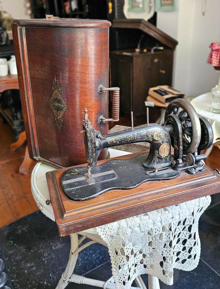 Antieke Singer (model 12K) met Bentwood Case, Antiek en Kunst, Antiek | Naaimachines, Ophalen