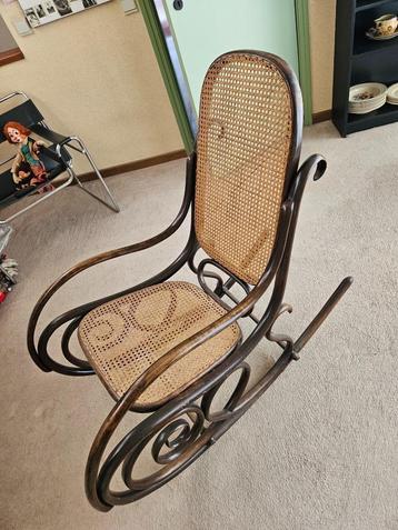 Originele Thonet-stijl stoel – vintage design – goede staat beschikbaar voor biedingen