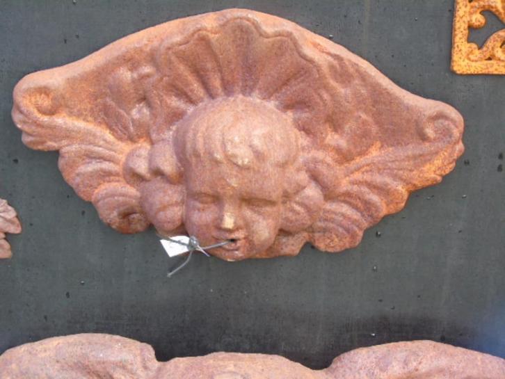 cherubijnfronton, waterstraalfontein, gietijzeren waterafvoe, Tuin en Terras, Waterpartijen en Fonteinen, Nieuw, Fontein, Gietijzer