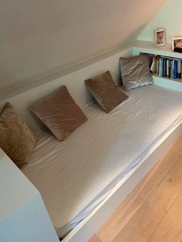 Éenpersoon matras en lattenbodem 90x200cm beschikbaar voor biedingen