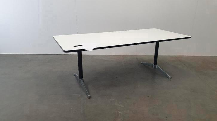 Eames Vitra Herman Miller design tafel, Huis en Inrichting, Bureaus, Gebruikt, Bureau, Ophalen