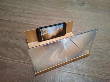 Film kijken op groter scherm met je gsm beschikbaar voor biedingen