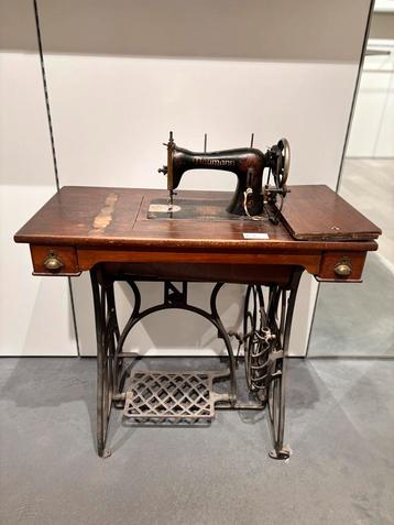 Antieken naaimachine, Antiek en Kunst, Antiek | Naaimachines, Ophalen