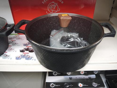 Pan zwart 28 cm., Maison & Meubles, Cuisine | Casseroles & Poêles, Neuf, Poêle à frire ou Sauteuse, Autres matériaux, Plaques à induction