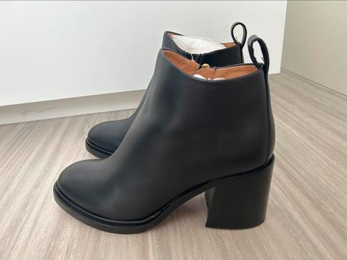 Bottines noires à talons carrés (7 cm) Monar/ Atelier.04, Vêtements | Femmes, Chaussures, Comme neuf, Boots et Botinnes, Noir