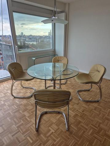 Exclusieve glazen tafel + Design lederen beige stoelen beschikbaar voor biedingen