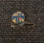 PIN - VOETBAL - FOOTBALL - NANTES, Verzamelen, Speldjes, Pins en Buttons, Verzenden, Gebruikt, Sport, Speldje of Pin