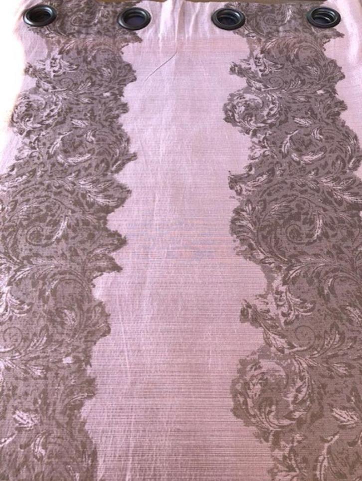 Divers modèles de tentures à petit prix et couvres-lit, Maison & Meubles, Ameublement | Rideaux & Stores à lamelles, Utilisé, Beige