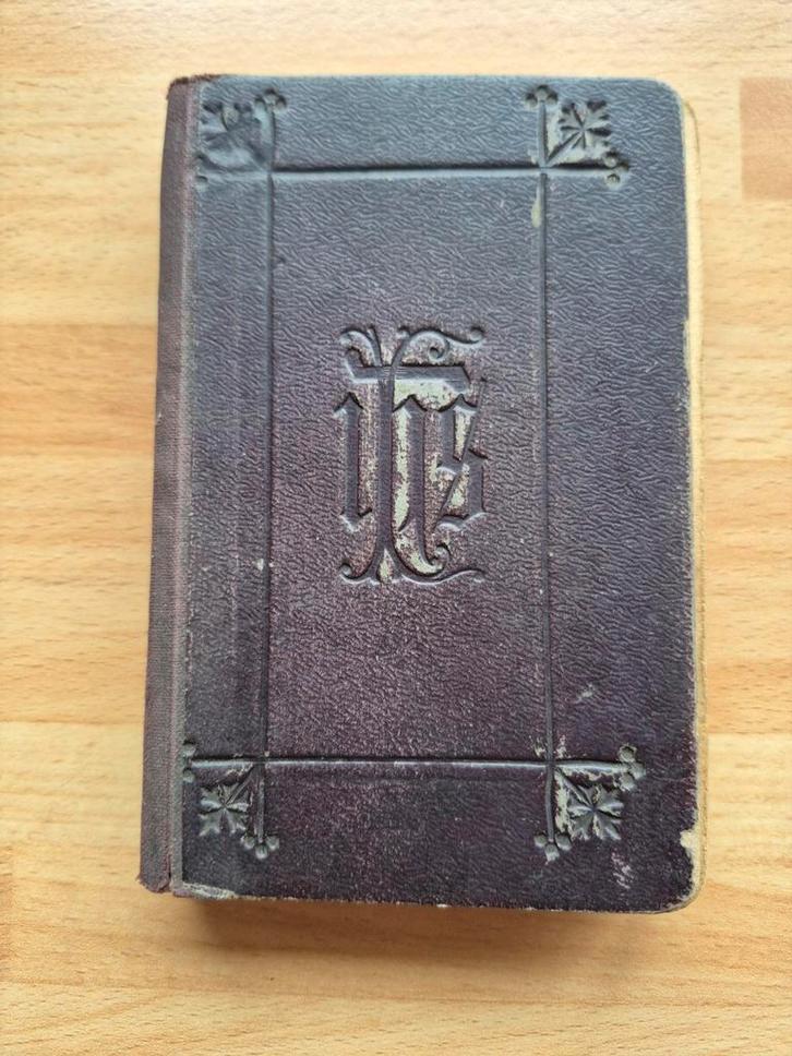 Oude gebeden boekjes in frans, Verzamelen, Religie, Zo goed als nieuw, Ophalen of Verzenden