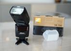 Nikon SB-700 flitser, Ophalen of Verzenden, Zo goed als nieuw, Nikon, Kantelbaar