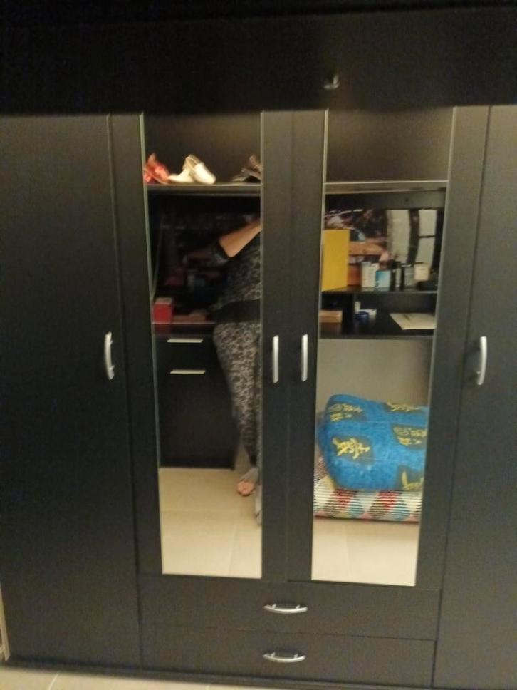 4 deurse kleerkast met spiegel, Huis en Inrichting, Kasten | Kleerkasten, Ophalen