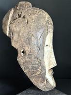 Lega Masker'?', Verzenden